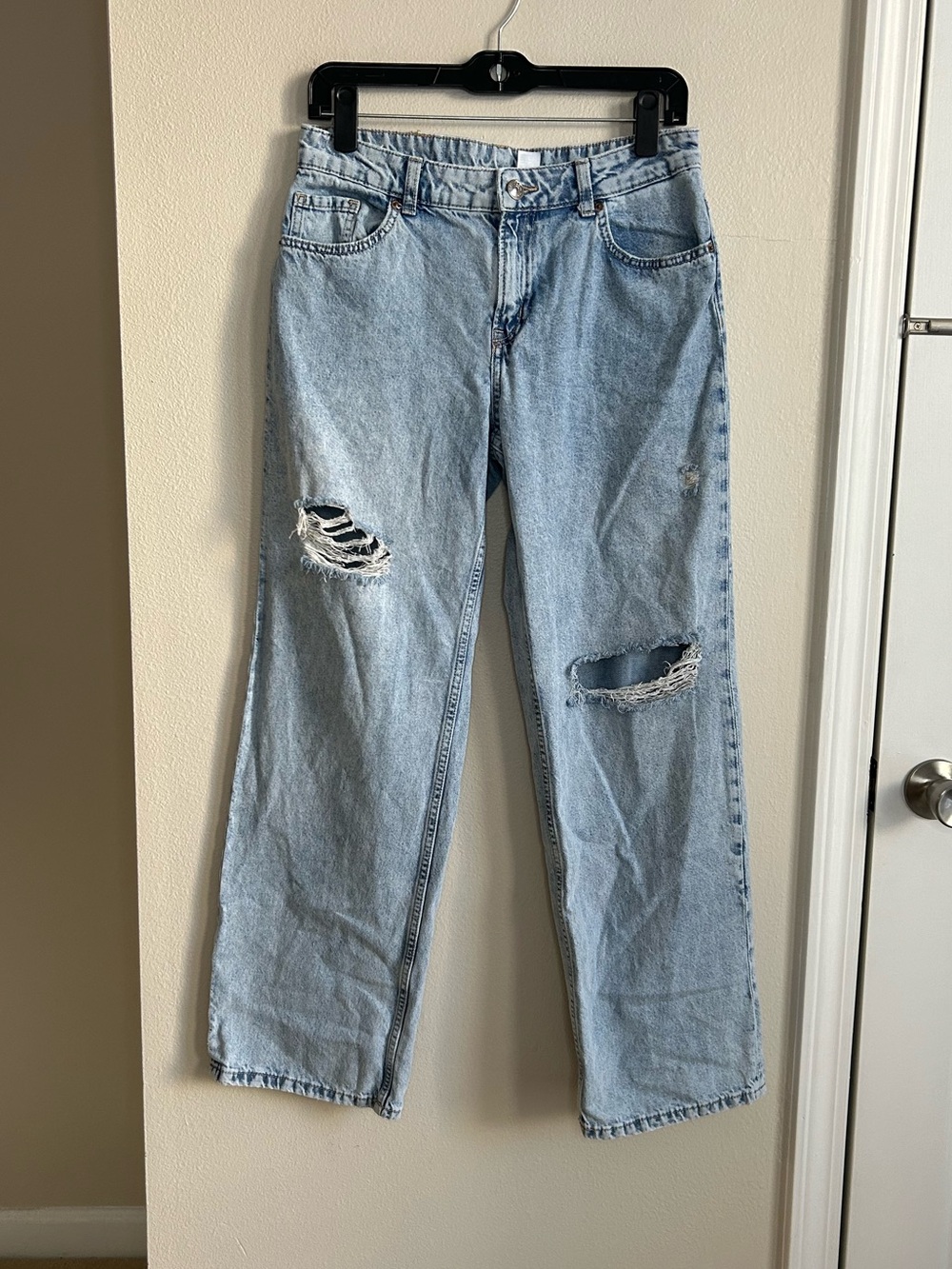 H&M Divided Wide Leg Distressed Light Wash Denim Jeans Size 6